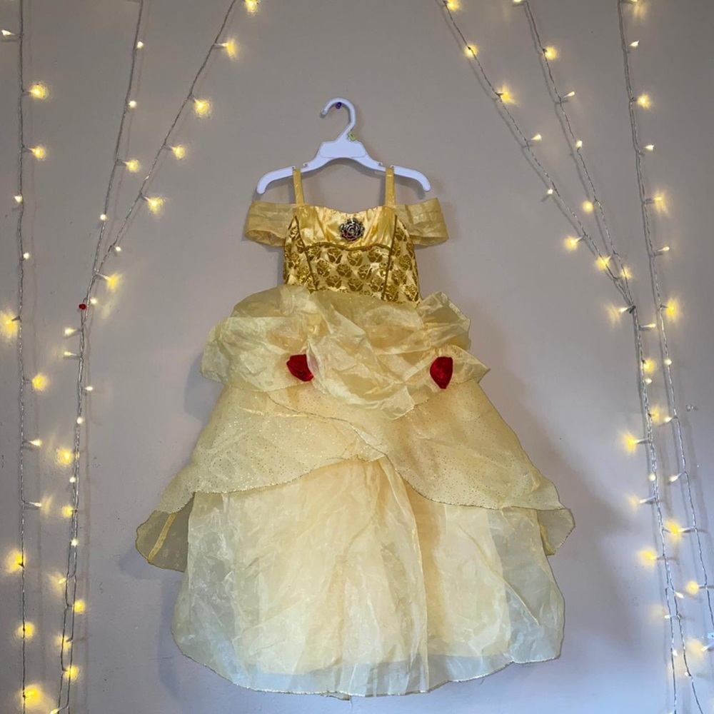 Belle costume